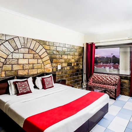 Hotel Oscar Regency Панчкула Экстерьер фото